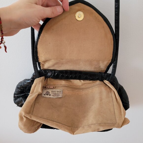 Vintage Made in Canada Black Embossed Leather Crossbody Purse - Picture 8 of 10